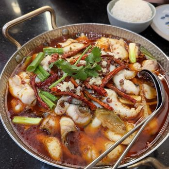 Erwa Cold Pot Fish - Small black fish pot - Chinese Near Me - San Gabriel, California Erwa Cold Pot Fish - Small black fish pot - Chinese Near Me - San Gabriel, California