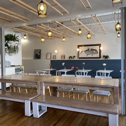 Hometown Poké & Bubble Tea - Inside