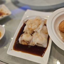 Joyful Seafood Restaurant - Shrimp rice roll