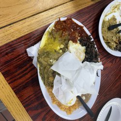 Mi Pueblo Santa Rita Taqueria - Chilaquiles rojo y verdes