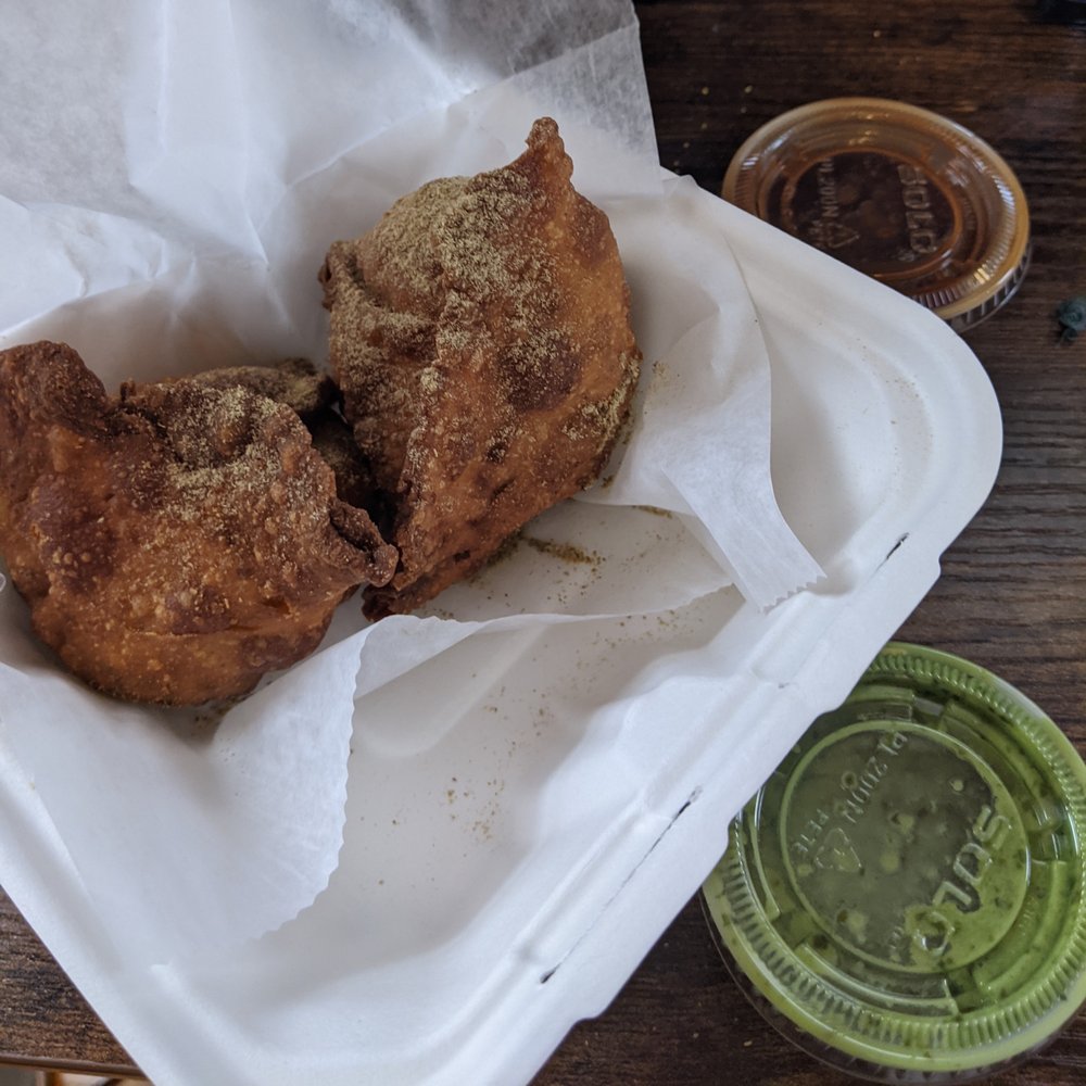 Meat Samosas w/chutneys Meat Samosas w/chutneys