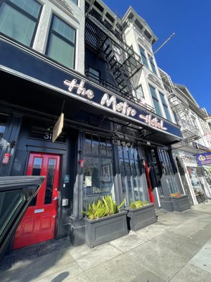 The Metro Hotel by null