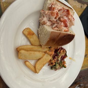 Maxine's On Shine - Lobster Roll  Half - House Roll - New American Near Me - Orlando, Florida