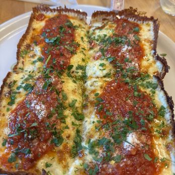 Pizza Salad Pointe & Self-Pour Beer - Detroit style cheese pizza - Pizza Near Me - Davie, Florida
