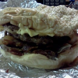 Bacon (double) cheeseburger with mushrooms