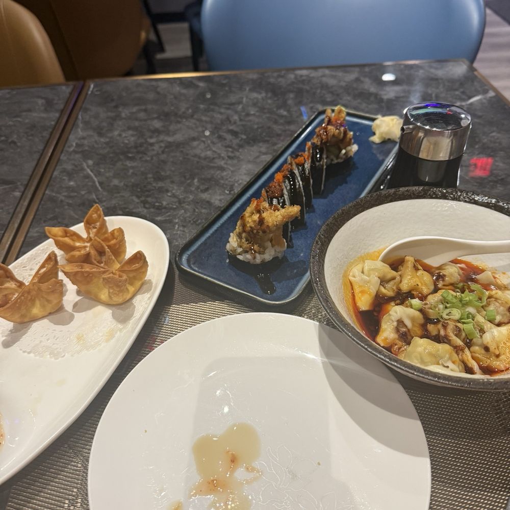Chili Bistro - Wontons and sushi - Chinese Near Me - Washington, DC, District of Columbia Chili Bistro - Wontons and sushi - Chinese Near Me - Washington, DC, District of Columbia