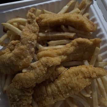 Gio’s Roast Beef and Pizza - Chicken finger dinner plate with fries and onion rings were kept separate - Pizza Near Me - North Billerica, Massachusetts