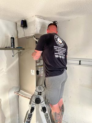 Residential A/C heating & cooling HVAC installation - Family owned and operated for over 10 years. Call us today for all of your Residential A/C heating & cooling HVAC installation and repair needs.