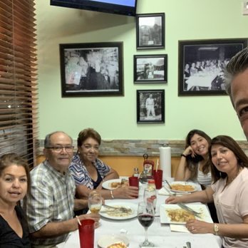Donna Sarah - Family ambience! - Pizza Near Me - Cooper City, Florida Donna Sarah - Family ambience! - Pizza Near Me - Cooper City, Florida