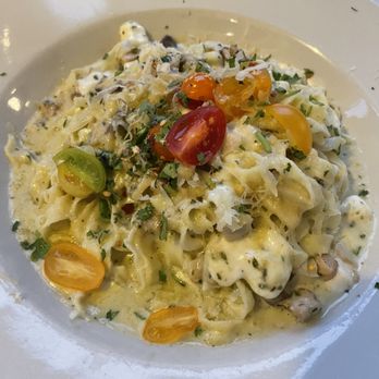 MacCallum House Inn - Amazing fresh pasta! - Hotels Near Me - Mendocino, California MacCallum House Inn - Amazing fresh pasta! - Hotels Near Me - Mendocino, California