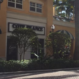 View From Street. Has outdoor Seating For About 20 View From Street. Has outdoor Seating For About 20