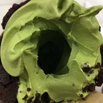 Thrills Soft Serve - Hollow! - Ice Cream & Frozen Yogurt Near Me - Honolulu, Hawaii