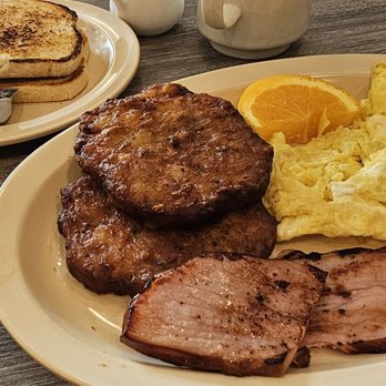 Mia's Pancake House - Waffles Near Me - North Chicago, Illinois Mia's Pancake House - Waffles Near Me - North Chicago, Illinois