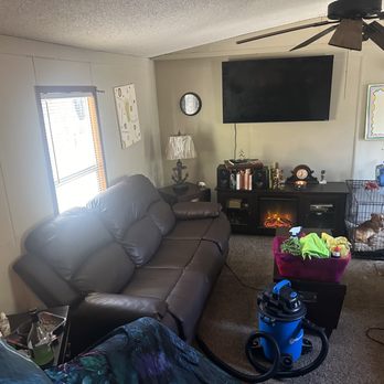 Pretty Pristine Cleaning Service - Home Cleaning Near Me Pretty Pristine Cleaning Service - Home Cleaning Near Me