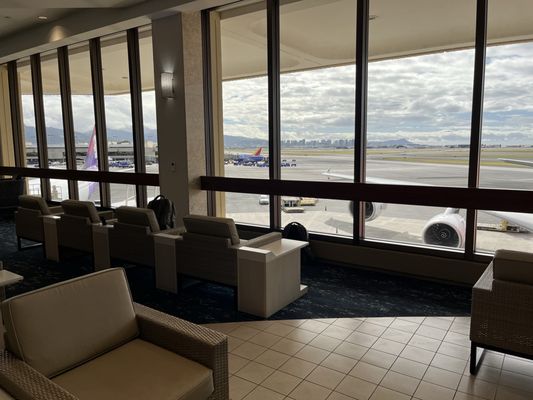 ANA suite lounge by null