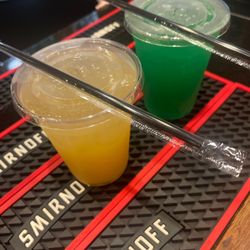 Boulevard Grill - Wonderful bar & drinks!!!