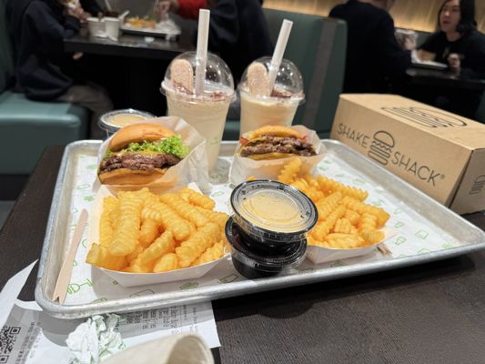 Shake Shack (ifc mall) by null