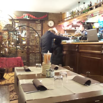 Al Vecio Canton - Downstairs seating. - Pizza Near Me - Venezia, VE