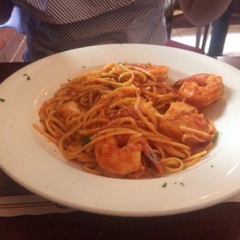 L'Osteria - Linguine with shrimp and scallops - Italian Near Me - Boston, Massachusetts L'Osteria - Linguine with shrimp and scallops - Italian Near Me - Boston, Massachusetts