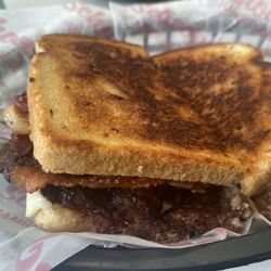 Schoops Hamburgers - Patty Melt with Bacon