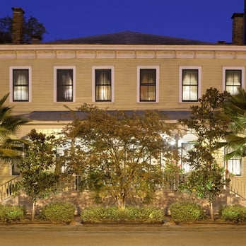 Green Palm Inn - Green Palm Inn, an historic Savannah, lazy-delightful Gingerbread cottage ... now a 4-bedroom Savannah bed and breakfast inn - Bed & Breakfast Near Me - Savannah, Georgia Green Palm Inn - Green Palm Inn, an historic Savannah, lazy-delightful Gingerbread cottage ... now a 4-bedroom Savannah bed and breakfast inn - Bed & Breakfast Near Me - Savannah, Georgia