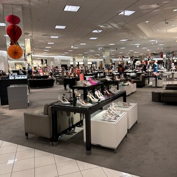 Nordstrom Washington Square - Department Stores Near Me - Tigard, Oregon