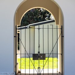 Old Government House - Historic horse entrance to property Old Government House Parramatta