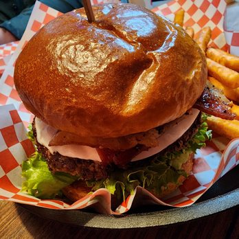 Red Wagon Burger - Fish & Chips Near Me - Puyallup, Washington