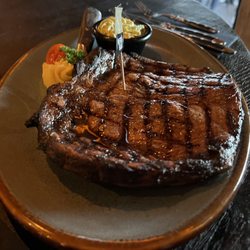 Sopranos - GEGRILDE GRAIN FED JUICY QUENCHING RIB-EYE!!! Need I say more? We had x2!!!