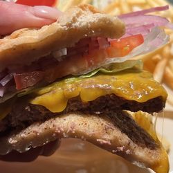 Route 6 Cafe - Burger on gluten free bun