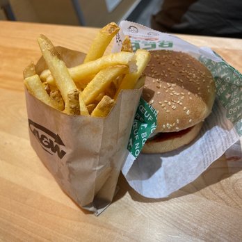 A&W - Mama combo - Burgers Near Me - Toronto, Ontario