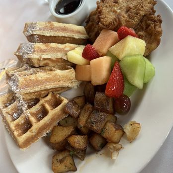 Se7en - Chicken and waffles - Asian Fusion Near Me - Houston, Texas