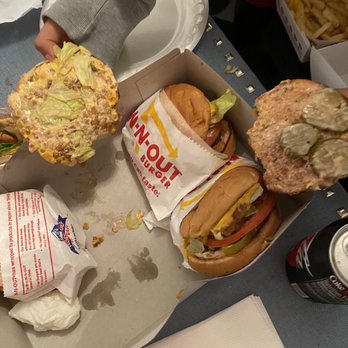 In-N-Out Burger - Burgers with no patties - Burgers Near Me - Oxnard, California In-N-Out Burger - Burgers with no patties - Burgers Near Me - Oxnard, California