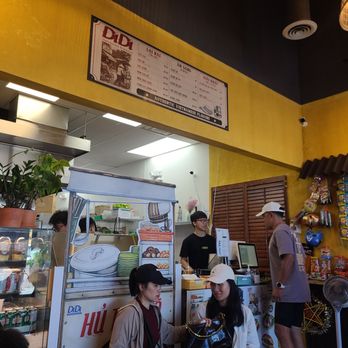 Di Di - Inside - Vietnamese Near Me - Toronto, Ontario