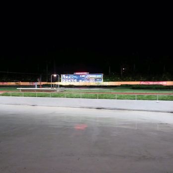 Magic City Casino - Dog race! - Casinos Near Me - Miami, Florida