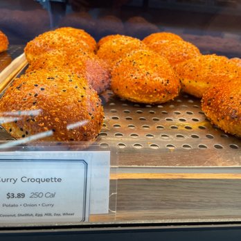 Paris Baguette - Bakeries Near Me - Birmingham, Michigan