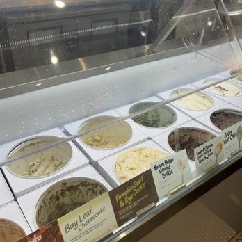 Jeni's Splendid Ice Creams - Ice Cream & Frozen Yogurt Near Me - Atlanta, Georgia Jeni's Splendid Ice Creams - Ice Cream & Frozen Yogurt Near Me - Atlanta, Georgia