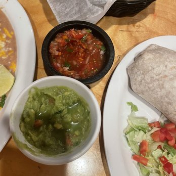Don Rubens Restaurant - Guac, salsa and chips - Mexican Near Me - Mariposa, California