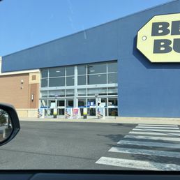 Best Buy store