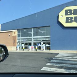 Best Buy - Best Buy store
