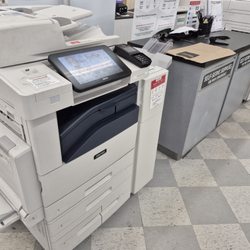 Office Depot - Print and scan job area