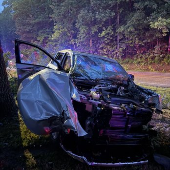 Right & Ready Towing Recovery - Pretty wreck towed in. Thankful no one was injured bad! - Towing Near Me - King, North Carolina Right & Ready Towing Recovery - Pretty wreck towed in. Thankful no one was injured bad! - Towing Near Me - King, North Carolina