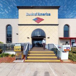 Bank of America Financial Center - Storefront