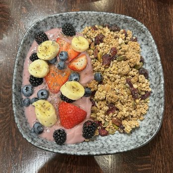 Pyramid Restaurant - Smart bowl - IG @bougiefoodieboi - New American Near Me - Dallas, Texas Pyramid Restaurant - Smart bowl - IG @bougiefoodieboi - New American Near Me - Dallas, Texas