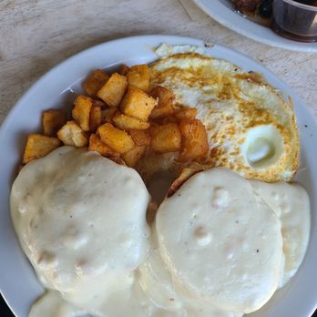 Fratelli Cafe - Biscuits and Gravy - Coffee & Tea Near Me - Los Angeles, California