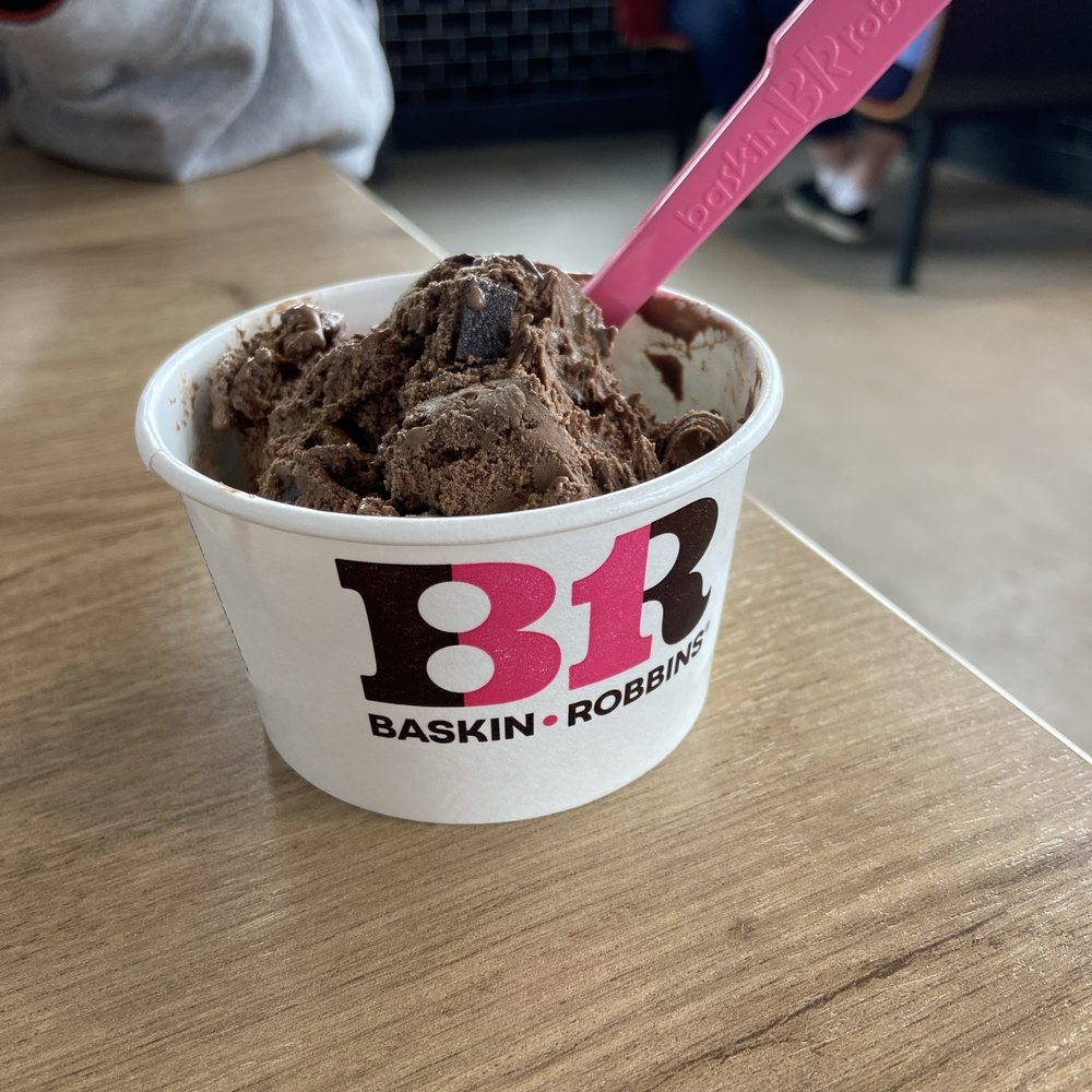 Baskin Robbins - Chocolate mousse ice cream - Ice Cream & Frozen Yogurt Near Me - Anoka, Minnesota