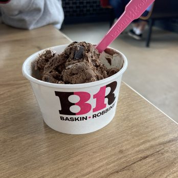 Baskin Robbins - Chocolate mousse ice cream - Ice Cream & Frozen Yogurt Near Me - Anoka, Minnesota Baskin Robbins - Chocolate mousse ice cream - Ice Cream & Frozen Yogurt Near Me - Anoka, Minnesota