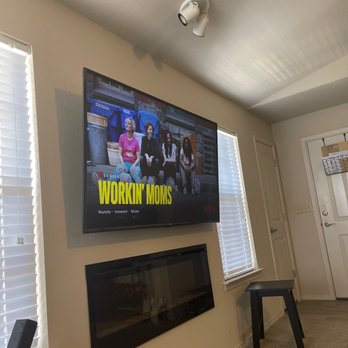 HelloTech - Mounted TV - IT Services & Computer Repair Near Me
