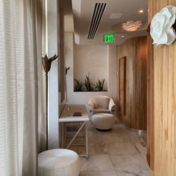 The Spa at Condado Vanderbilt - Waiting area and some champagne