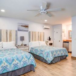Hunnewell's Cottages - Spotless and comfortable!